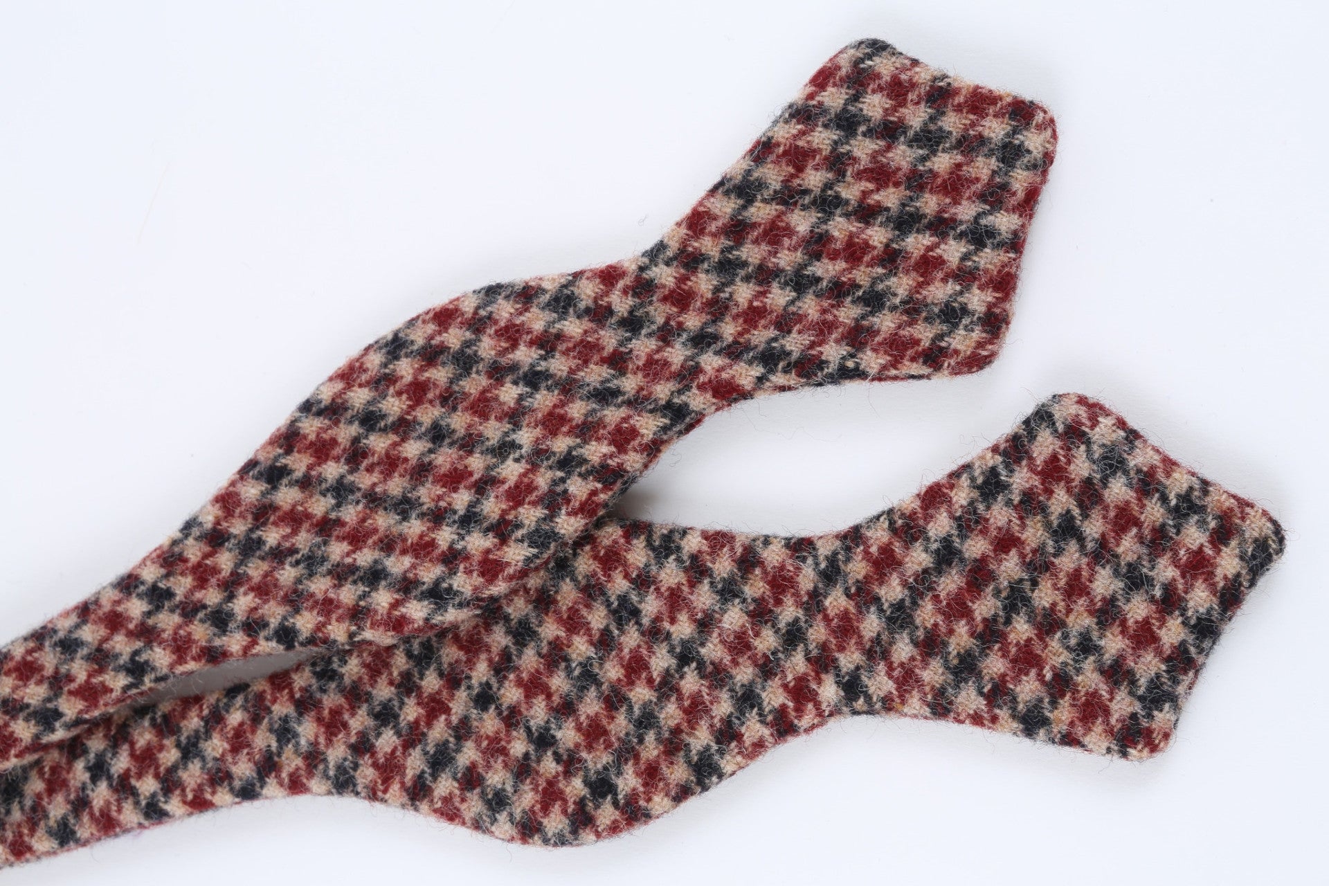 Wool Houndstooth Bow Tie